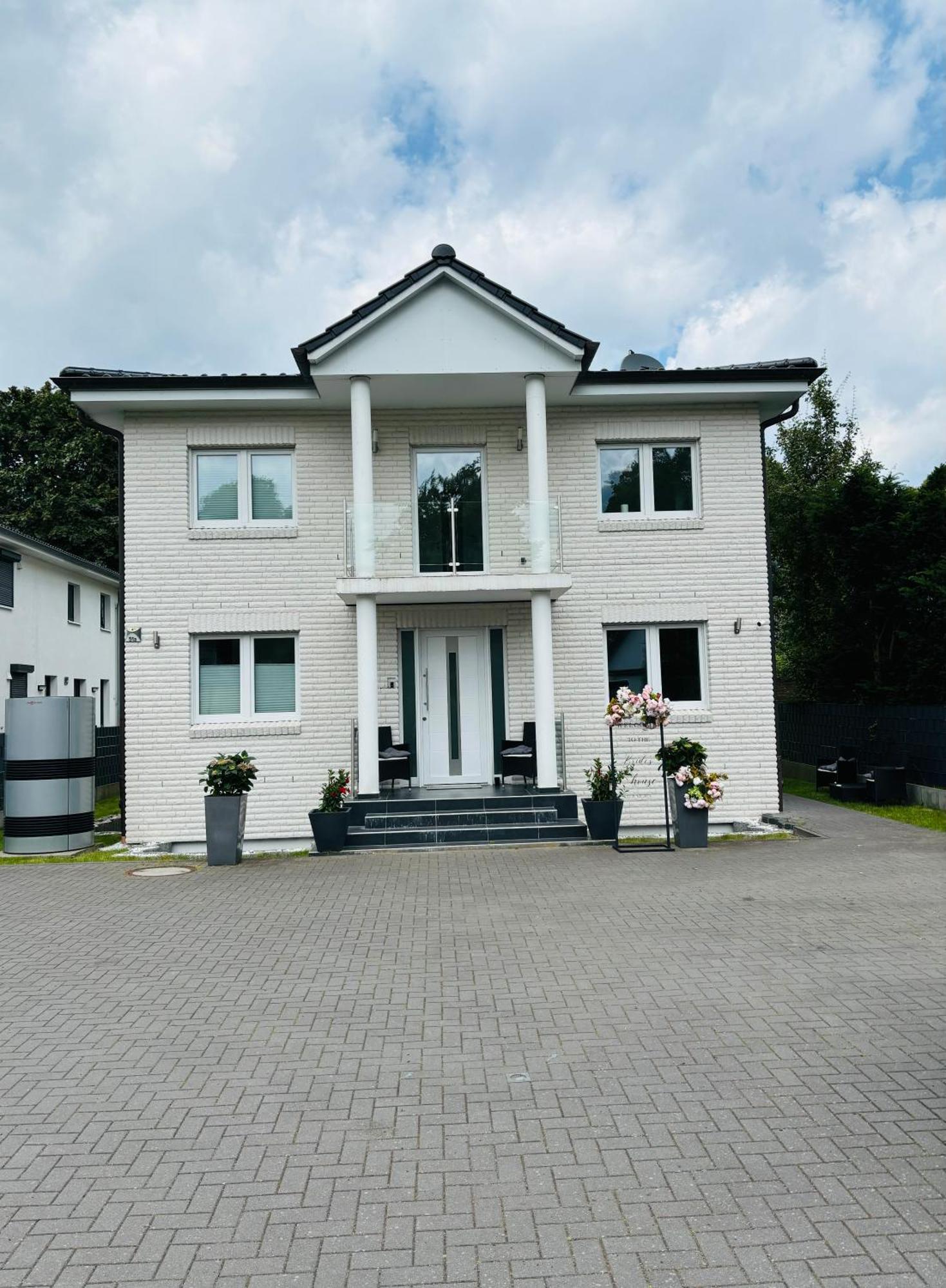 Modern Living In Hamburg-Wandsbek Self Check-In 2X Schlafzimmer 1X Schlafsofa المظهر الخارجي الصورة