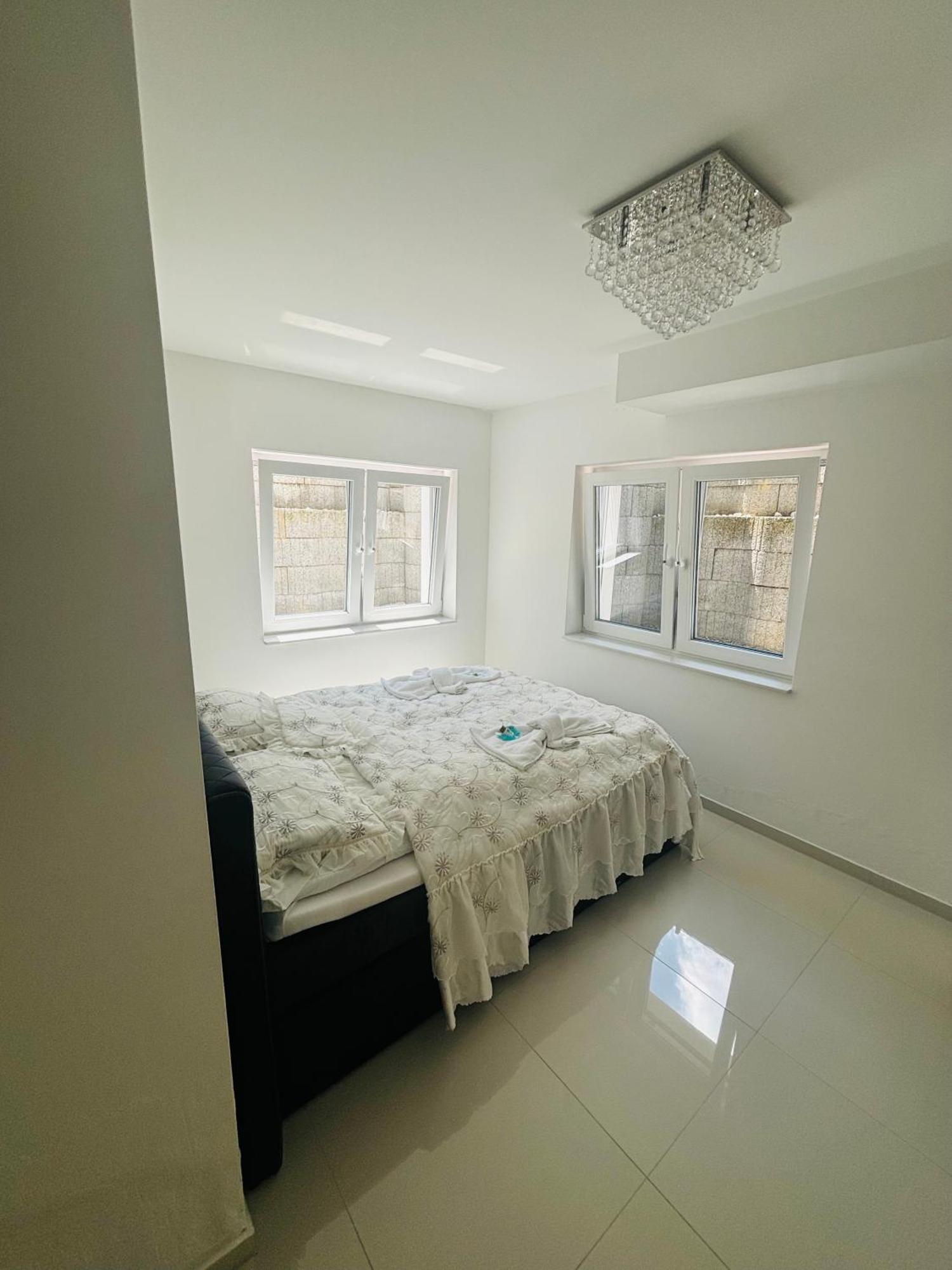 Modern Living In Hamburg-Wandsbek Self Check-In 2X Schlafzimmer 1X Schlafsofa المظهر الخارجي الصورة